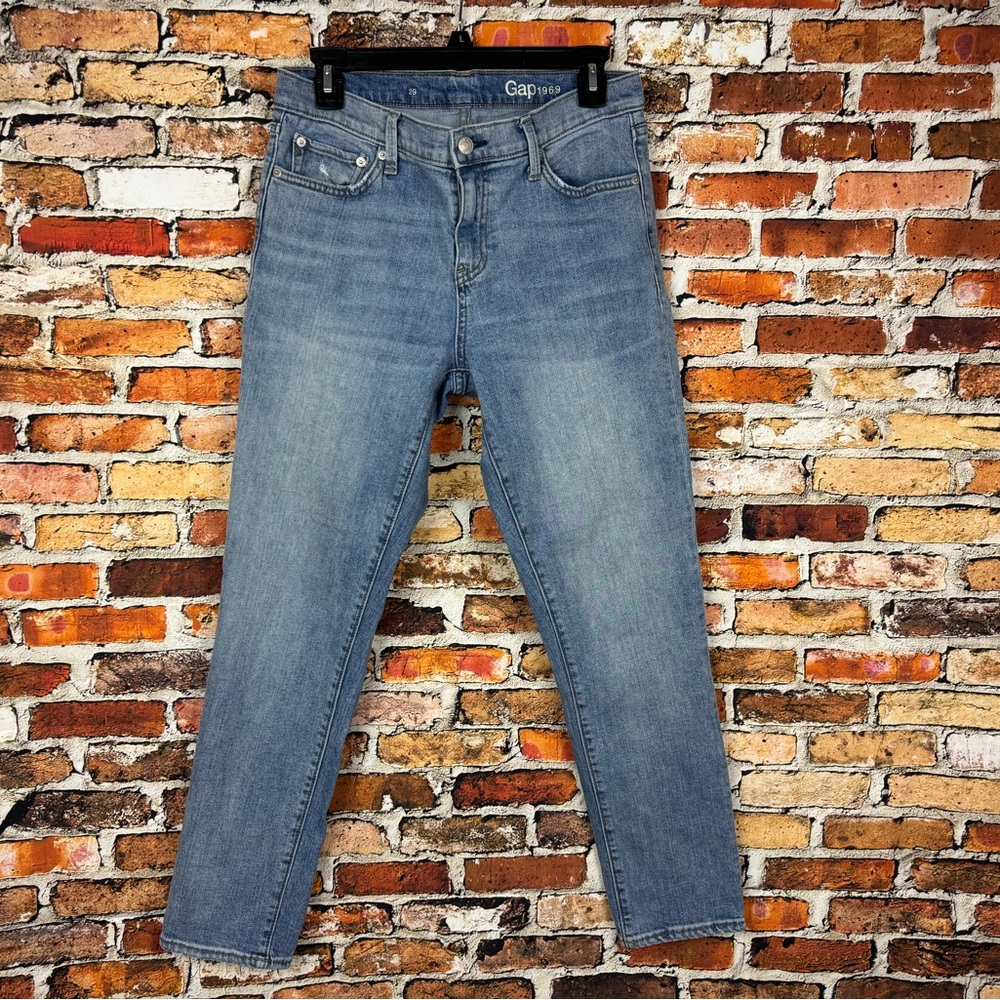 Gap light wash skinny crop jeans Size 29